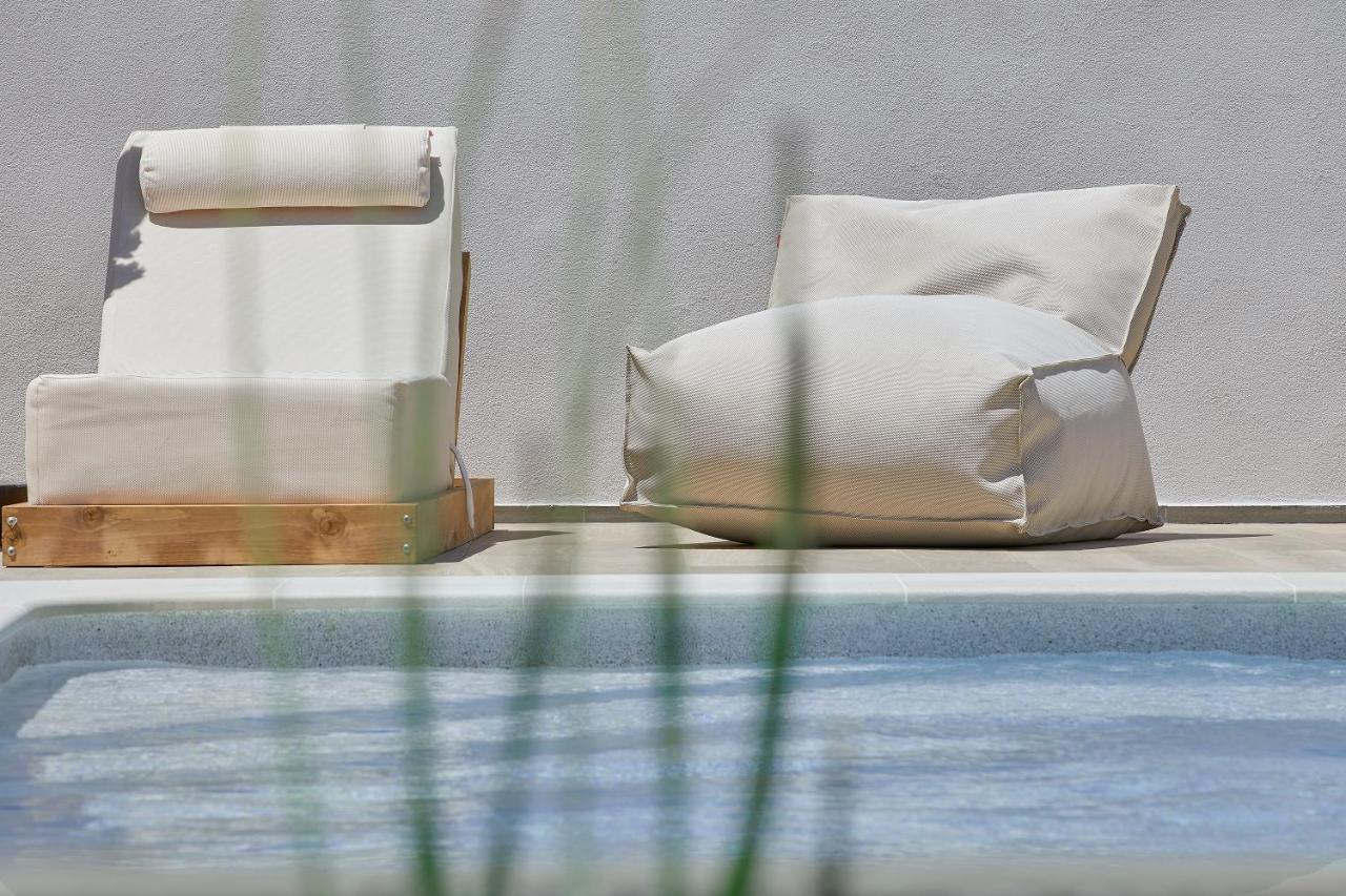 Mare Suites Lechaio Esterno foto